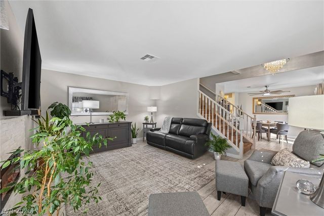 8212 Diamond Star Court, Las Vegas, NV 89145