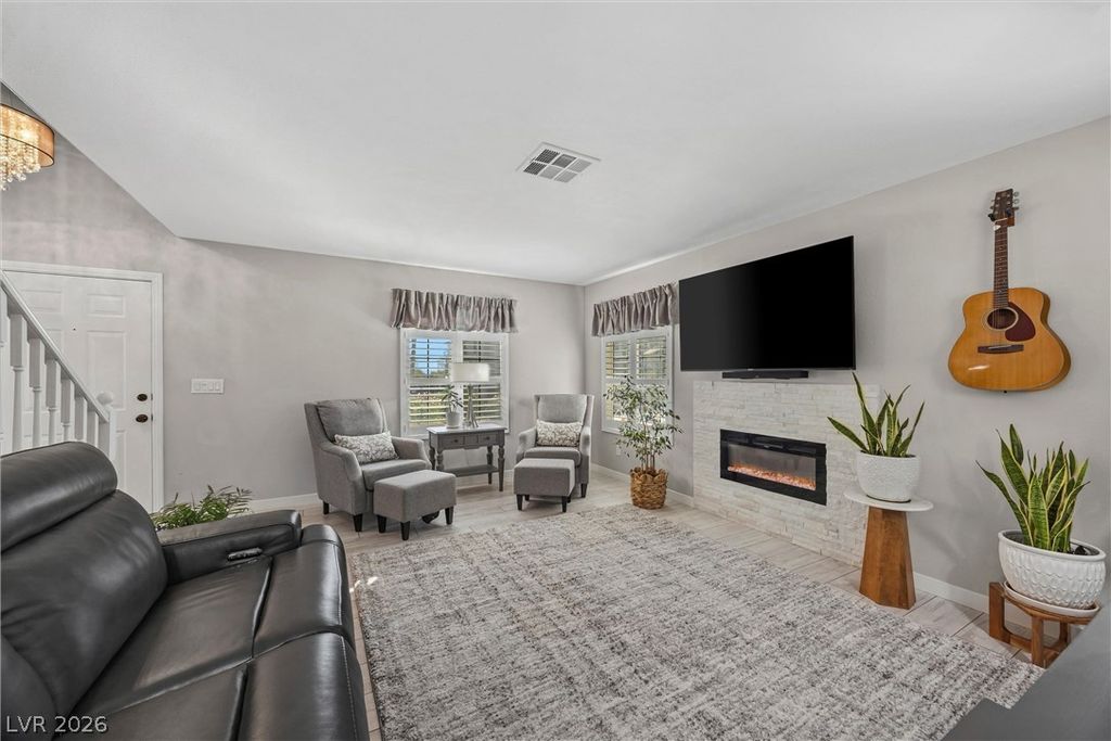 8212 Diamond Star Court, Las Vegas, NV 89145 — photo 4