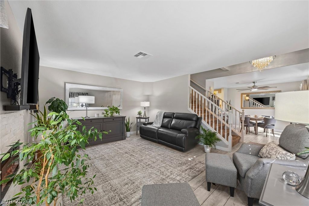 8212 Diamond Star Court, Las Vegas, NV 89145 — photo 5