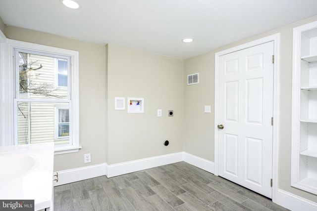 93 PENNSYLVANIA AVE, Coatesville, PA 19320