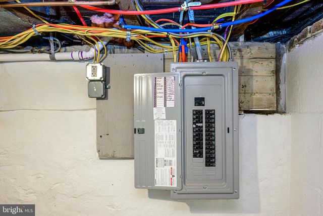 93 PENNSYLVANIA AVE, Coatesville, PA 19320