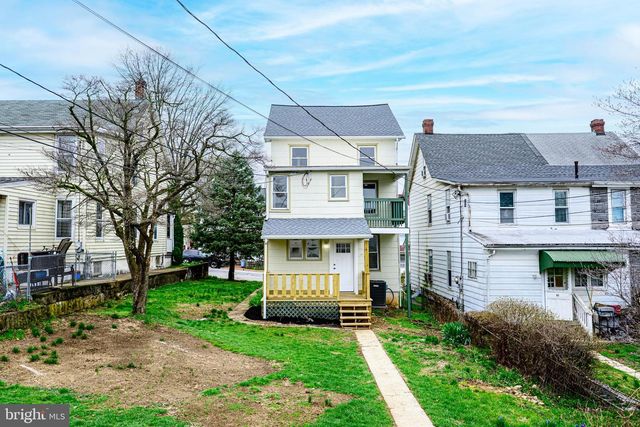 93 PENNSYLVANIA AVE, Coatesville, PA 19320