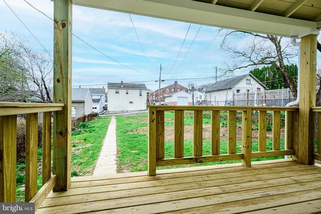 93 PENNSYLVANIA AVE, Coatesville, PA 19320