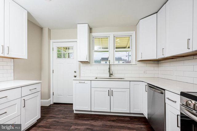 93 PENNSYLVANIA AVE, Coatesville, PA 19320