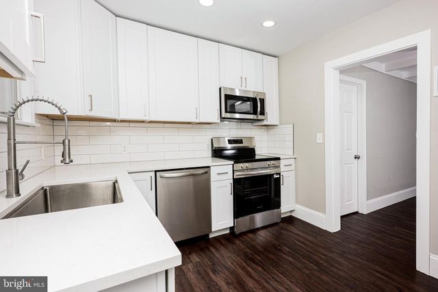 93 PENNSYLVANIA AVE, Coatesville, PA 19320