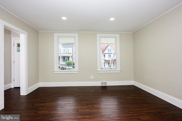 93 PENNSYLVANIA AVE, Coatesville, PA 19320