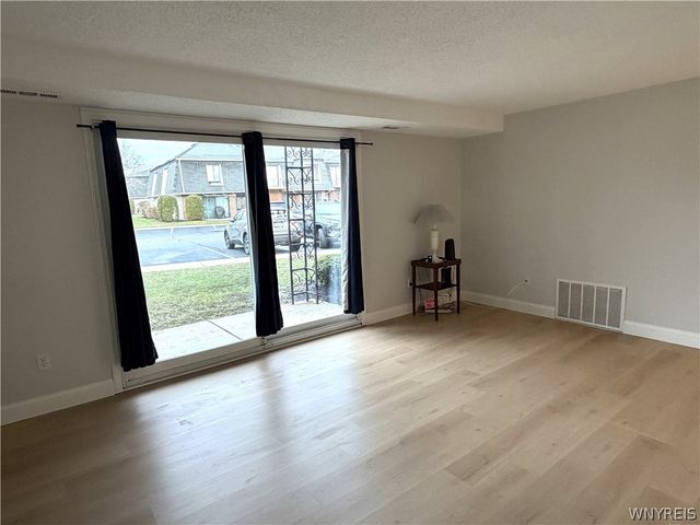 50A Foxberry, Amherst, NY 14068