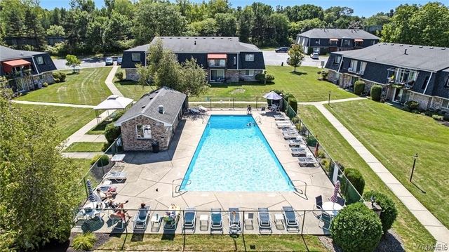 50A Foxberry, Amherst, NY 14068