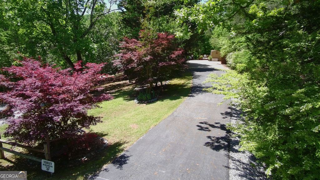 46 Big Rock Road, Cleveland, GA 30528