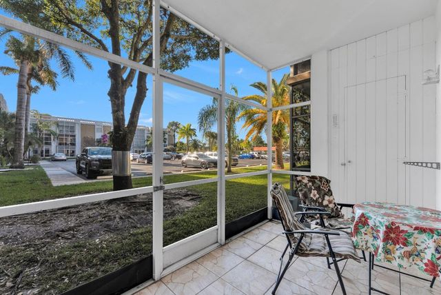 3020 NE 16th Avenue 105, Oakland Park, FL 33334