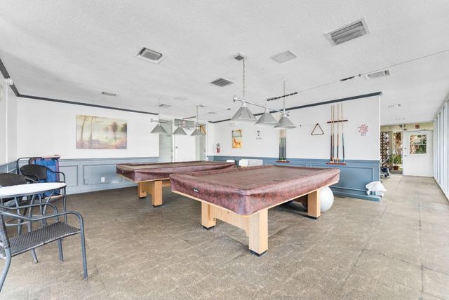 3020 NE 16th Avenue 105, Oakland Park, FL 33334