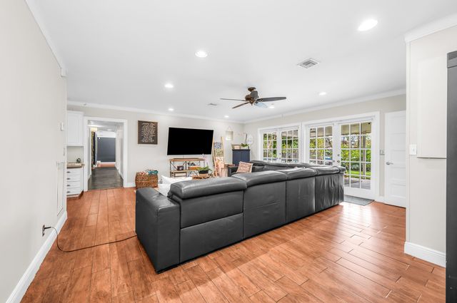 4734 Jefferson Street, Hollywood, FL 33021