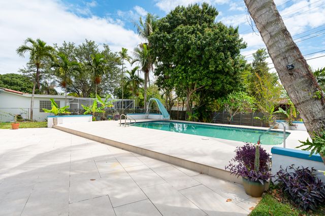 4734 Jefferson Street, Hollywood, FL 33021