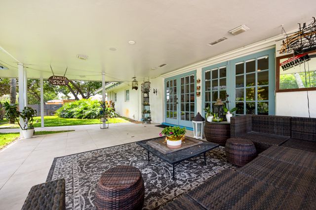 4734 Jefferson Street, Hollywood, FL 33021