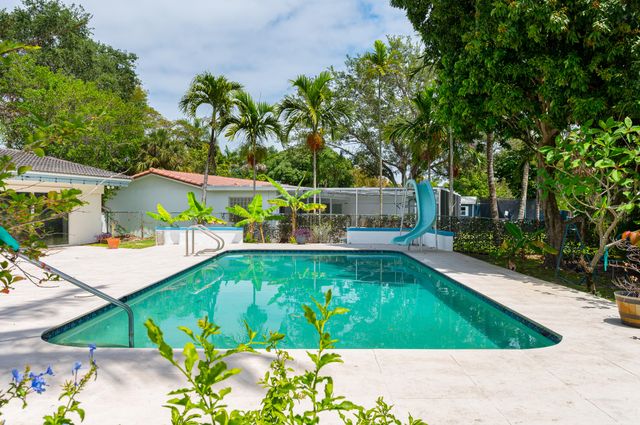 4734 Jefferson Street, Hollywood, FL 33021