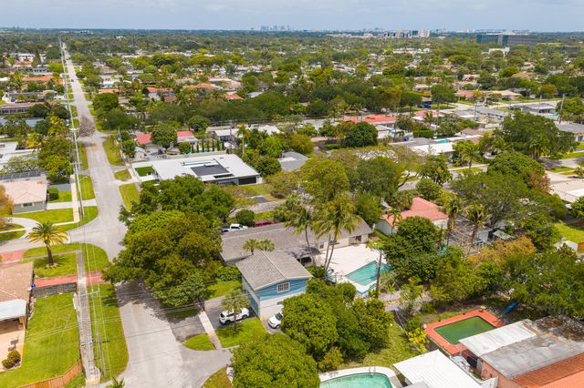 4734 Jefferson Street, Hollywood, FL 33021