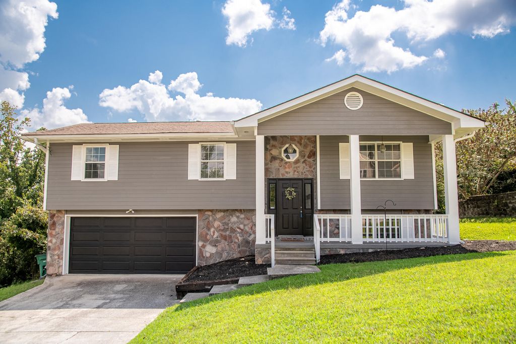 8208 Fallen Maple Drive, Chattanooga, TN 37421