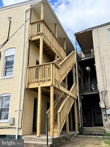 220-226 SUMMIT AVE, Hagerstown, MD 21740