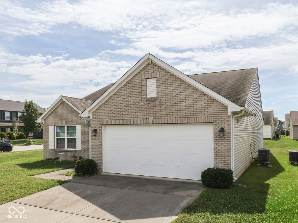 2899 W Sampler Lane, Monrovia, IN 46157