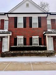 53234 Manchester, Shelby Twp, MI 48316