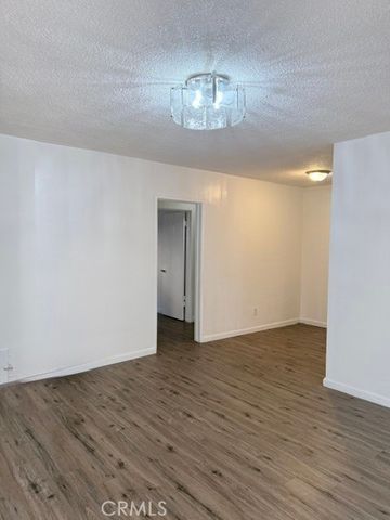 6851 Agnes Avenue 2, North Hollywood, CA 91605