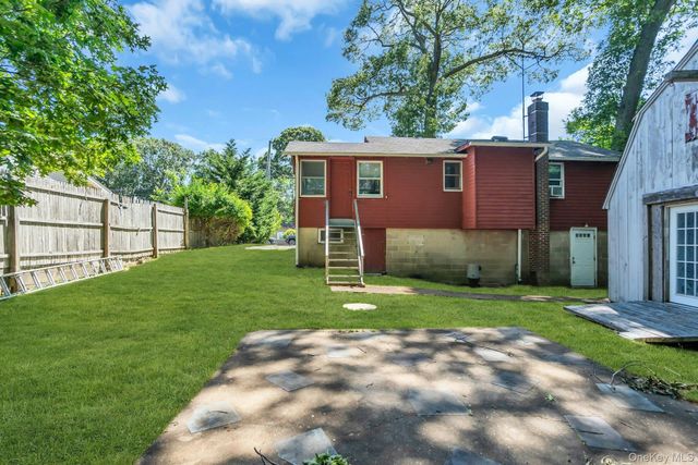 33 Cedar Drive, Miller Place, NY 11764