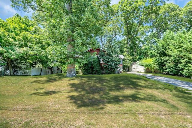 33 Cedar Drive, Miller Place, NY 11764