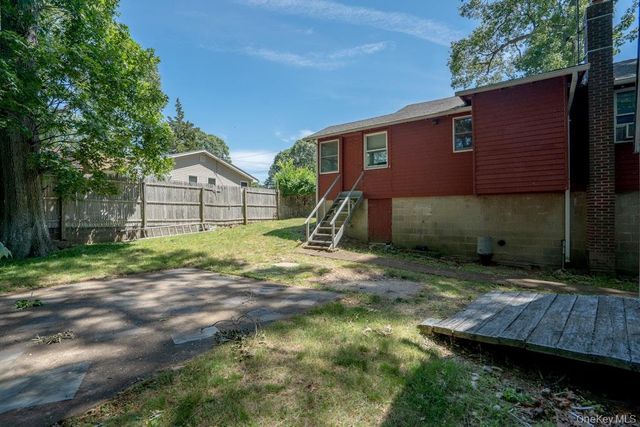33 Cedar Drive, Miller Place, NY 11764