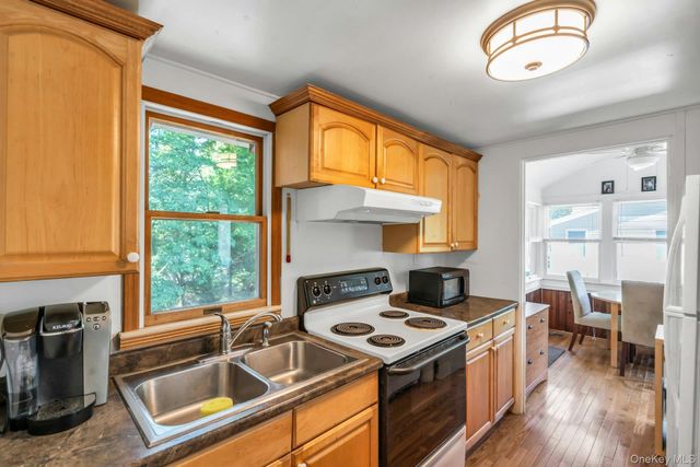 33 Cedar Drive, Miller Place, NY 11764