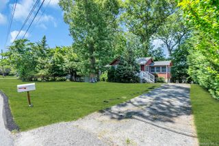 33 Cedar Drive, Miller Place, NY 11764