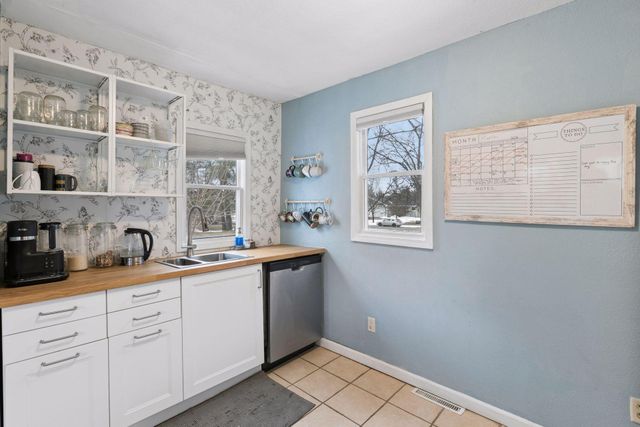 9868 Hamline Avenue N, Blaine, MN 55014