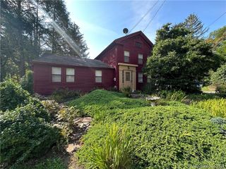 2 Molzon Lane, Bethlehem, CT 06751