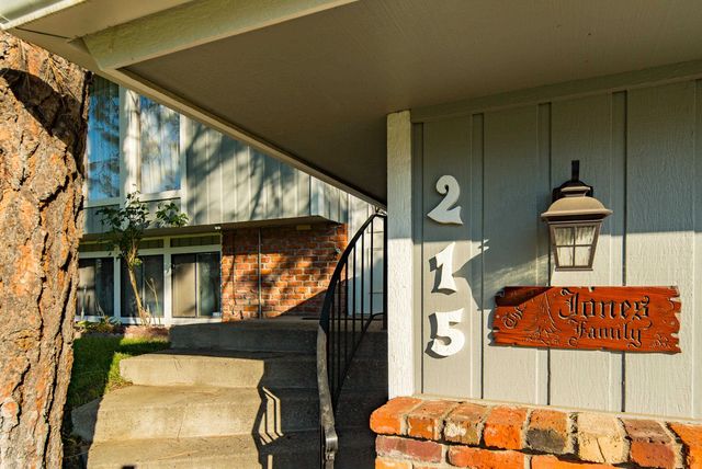 215 E Sierra Ave, Spokane, WA 99208