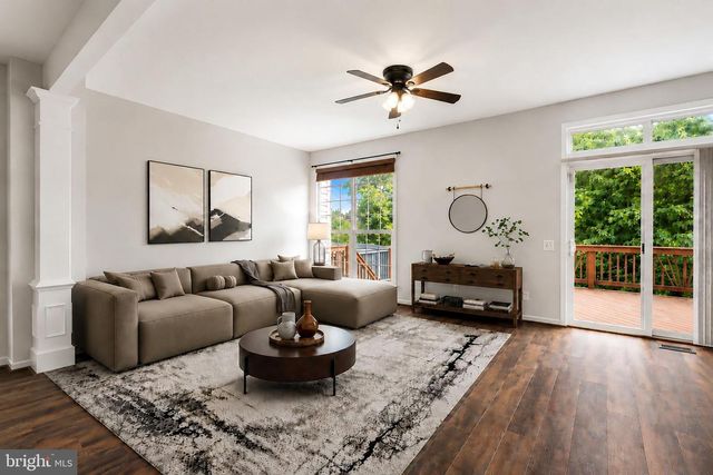 45626 WATERLOO STATION SQ, Sterling, VA 20166