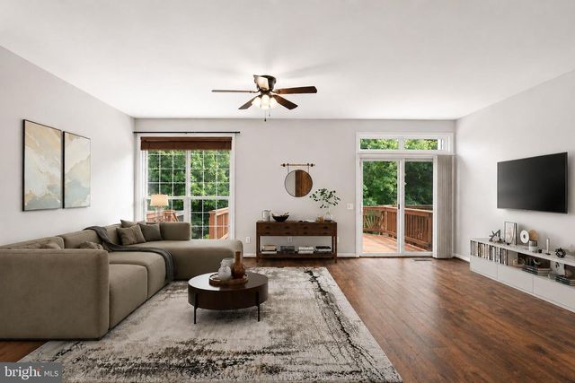45626 WATERLOO STATION SQ, Sterling, VA 20166