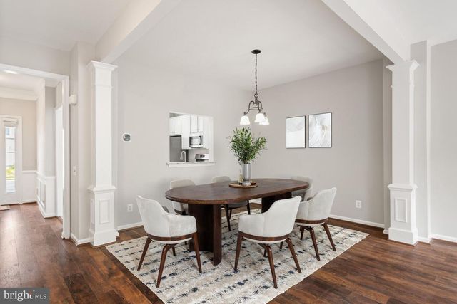 45626 WATERLOO STATION SQ, Sterling, VA 20166