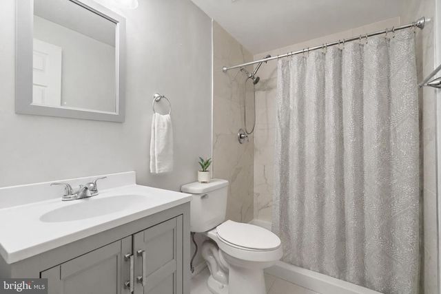 45626 WATERLOO STATION SQ, Sterling, VA 20166