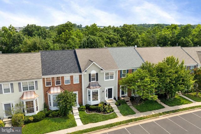 45626 WATERLOO STATION SQ, Sterling, VA 20166