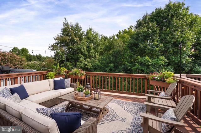 45626 WATERLOO STATION SQ, Sterling, VA 20166