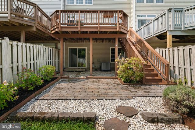 45626 WATERLOO STATION SQ, Sterling, VA 20166