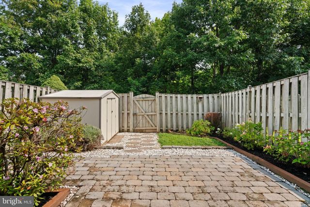45626 WATERLOO STATION SQ, Sterling, VA 20166