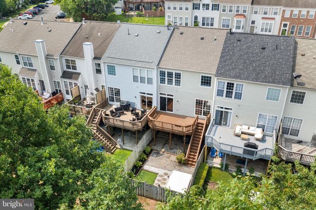 45626 WATERLOO STATION SQ, Sterling, VA 20166