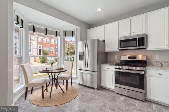 45626 WATERLOO STATION SQ, Sterling, VA 20166