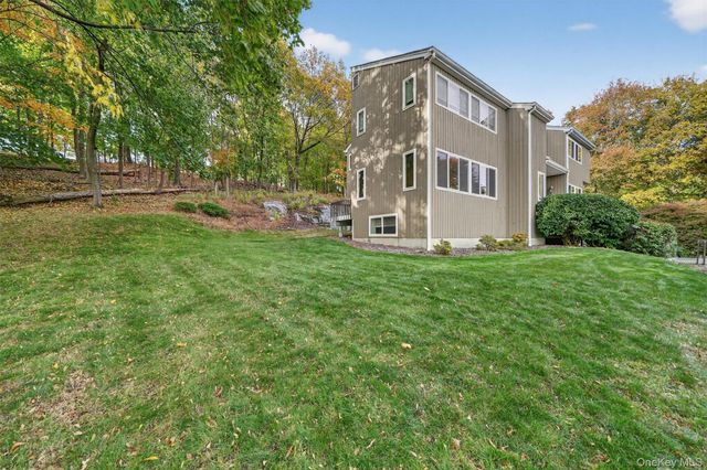 96 Cherry Hill Court, Briarcliff Manor, NY 10510