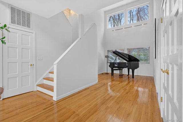 96 Cherry Hill Court, Briarcliff Manor, NY 10510