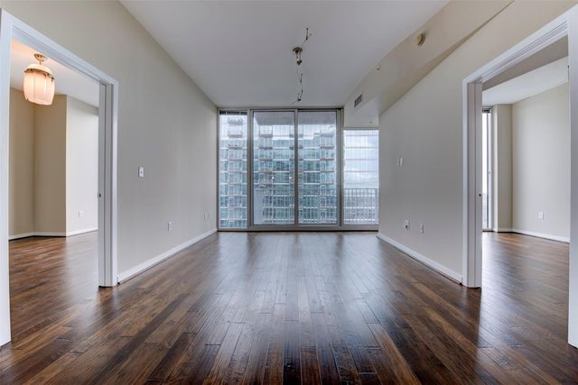 5925 Almeda Road 2214, Houston, TX 77004
