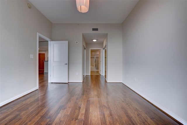 5925 Almeda Road 2214, Houston, TX 77004