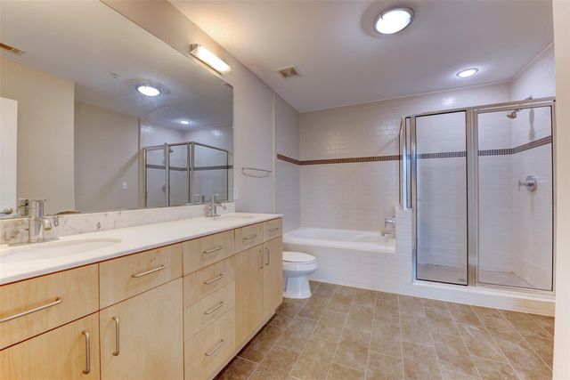 5925 Almeda Road 2214, Houston, TX 77004