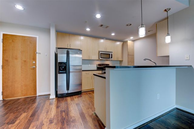 5925 Almeda Road 2214, Houston, TX 77004