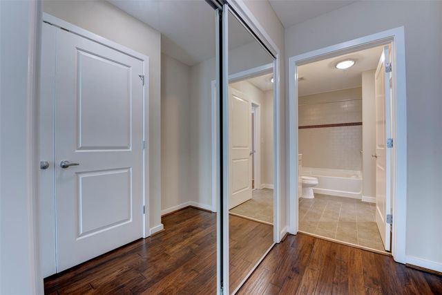 5925 Almeda Road 2214, Houston, TX 77004
